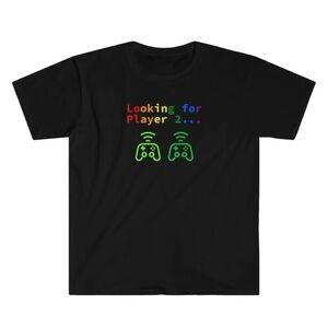 Queer Geekery - Looking for Player 2 T-shirt